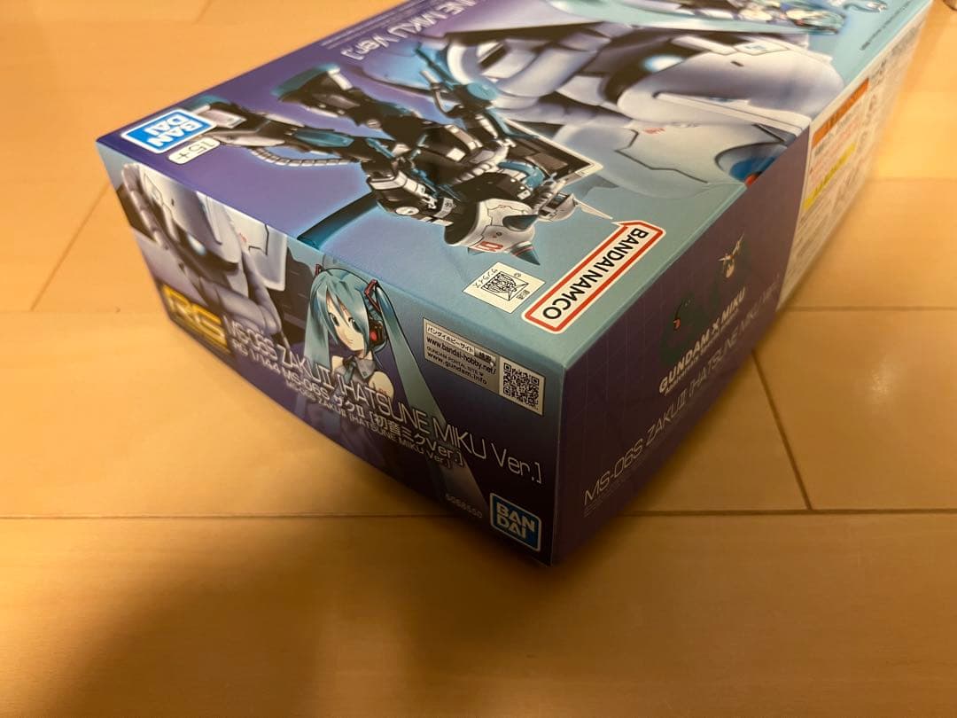 ガンプラRG 1/144 MS-06S ザクII 初音ミクVer.