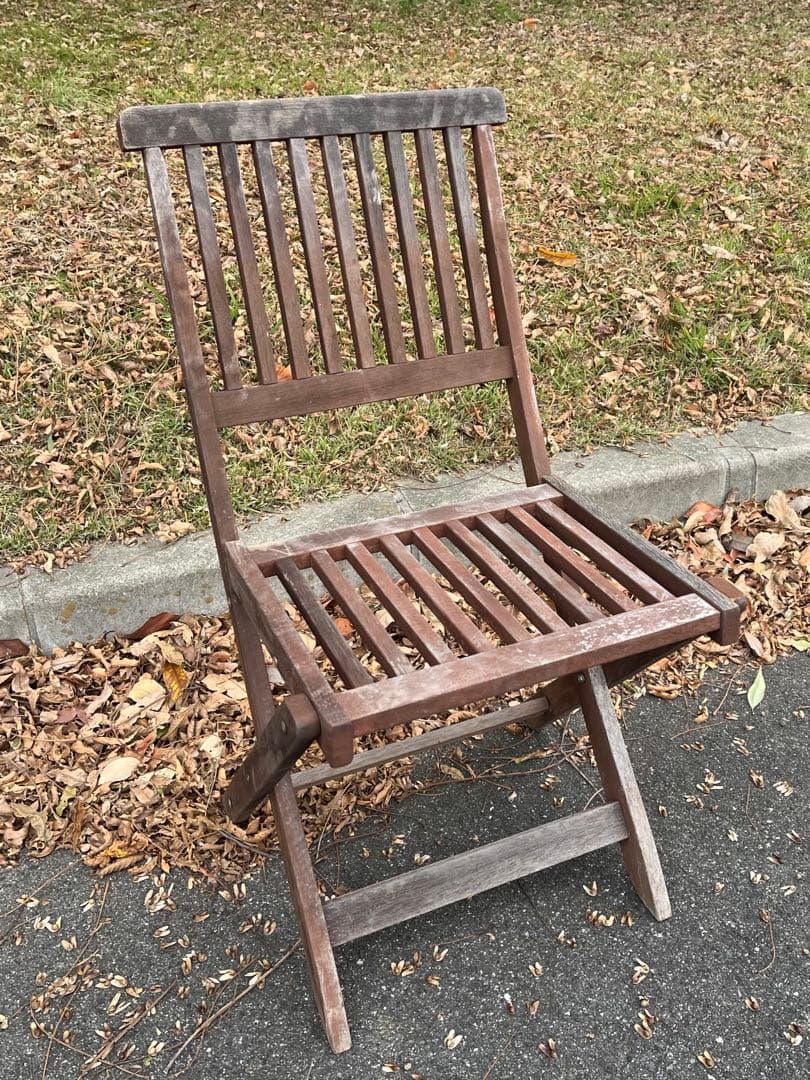 b）ヴィンテージ・ポピュラー折りたたみチェア 木製折りたたみチェア ブラウン