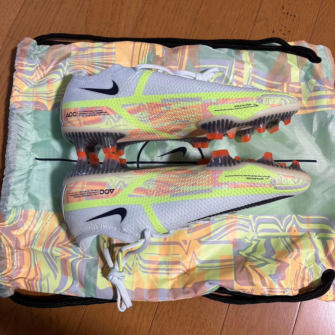 ナイキ　ファントム GT2 エリート FG 25cm スパイク