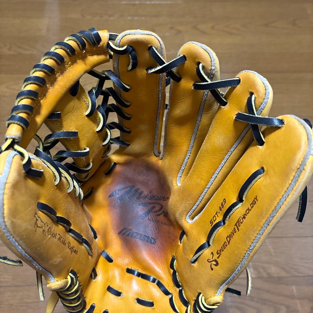 ミズノ　野球グローブ 右投げ用 イエロー　軟式用