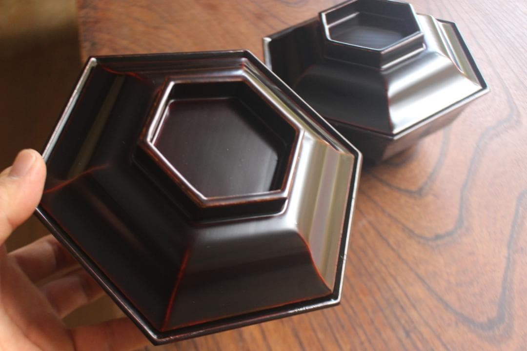 時代逸品！めずらしい六角デザインに極上溜塗の映える煮物椀2点（検輪島塗雑煮椀