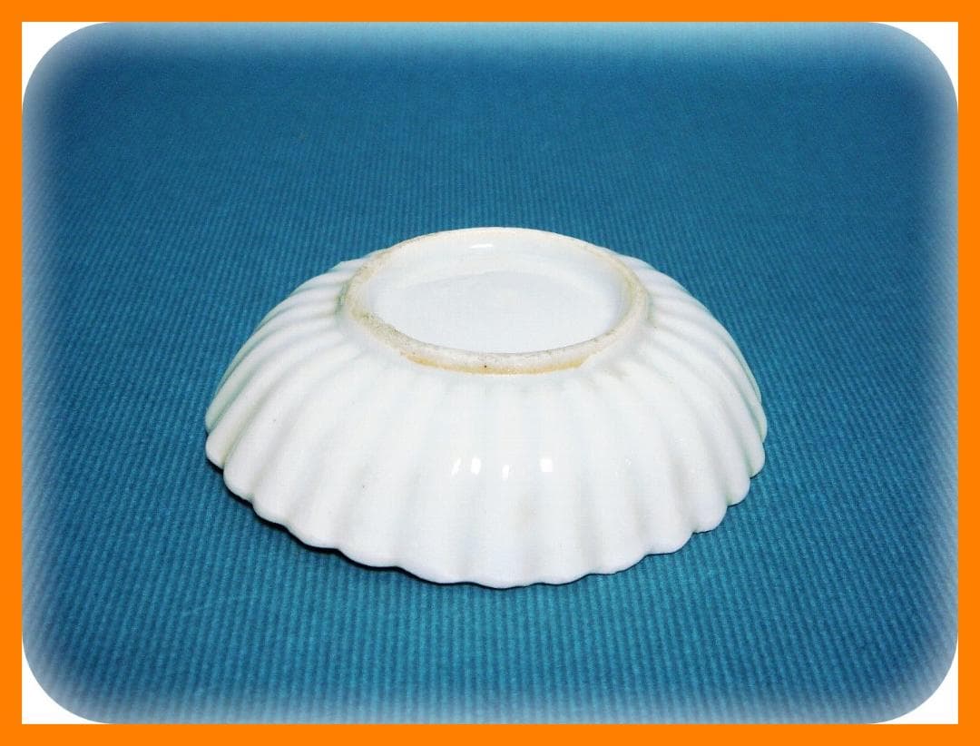 396『白磁 菊皿 小皿』　/骨董品 古美術 アンティーク 古玩