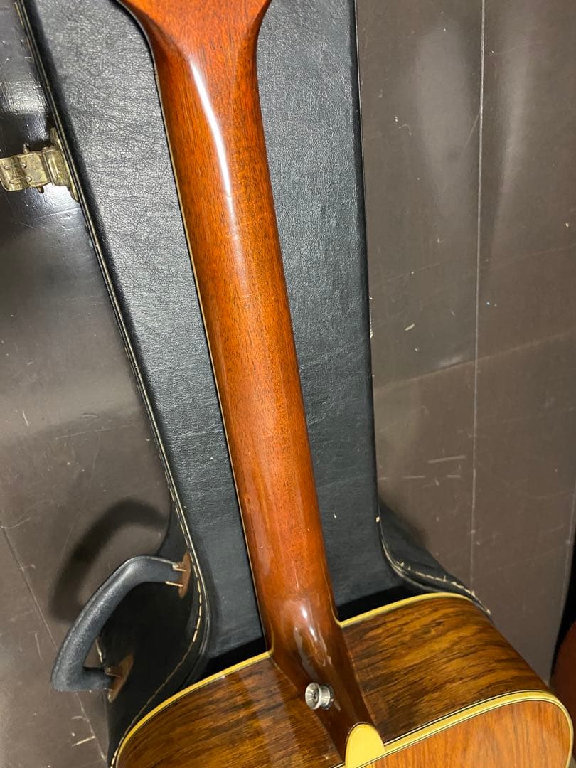 アコースティックギター　YAMAHA