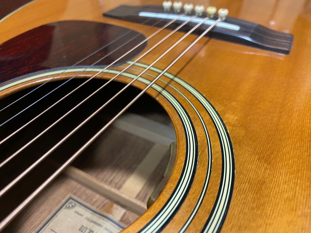 アコースティックギター　YAMAHA