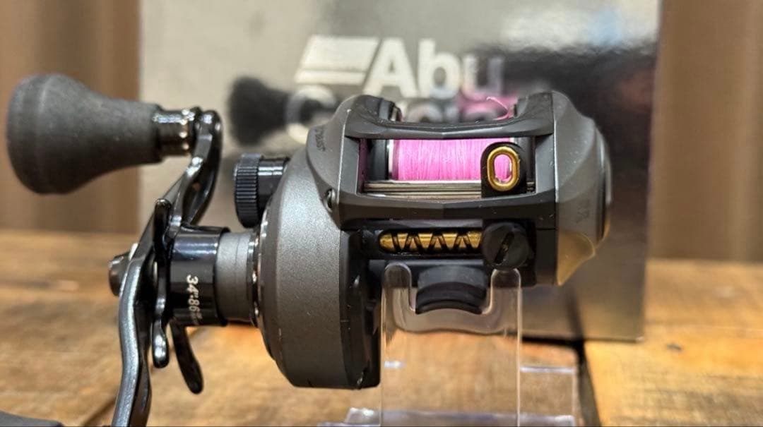 Abu Garcia REVO BEAST 40ーHS 右ハンドル