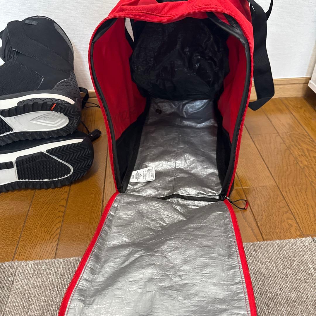 Salomon スノーボードブーツ ブラック&ブーツバッグ赤