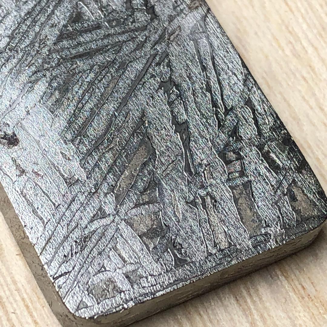 隕石 鉄隕石　アルタイ隕石　ペンダントトップ　ナチュラル　原石　重さ約42g