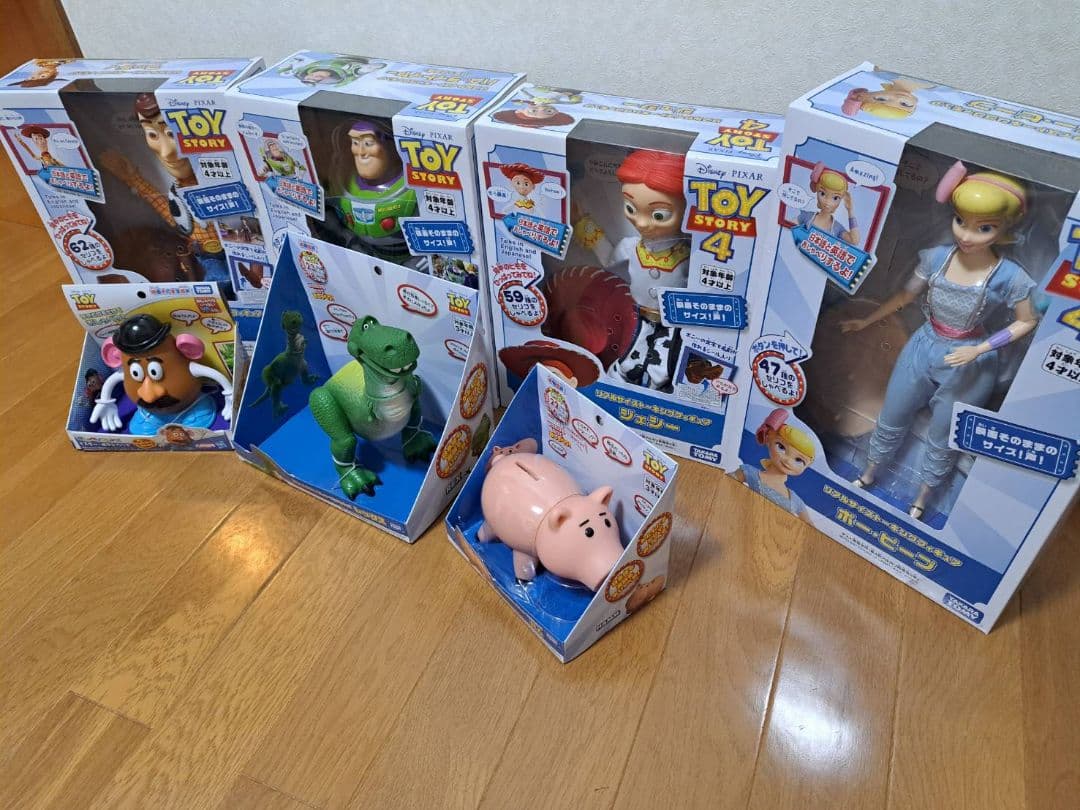 トイストーリー　タカラトミー　トーキング フィギュア & おしゃべりフレンズ