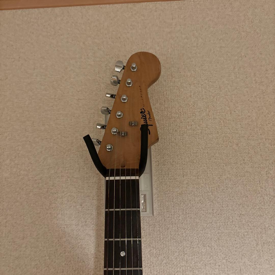 Squier スクワイヤー　ストラトキャスター　エレキギター