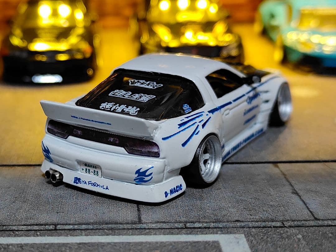 ホットウィールカスタム 日産 180sx フルエアロ ドリ車 深リムトミカ改造白