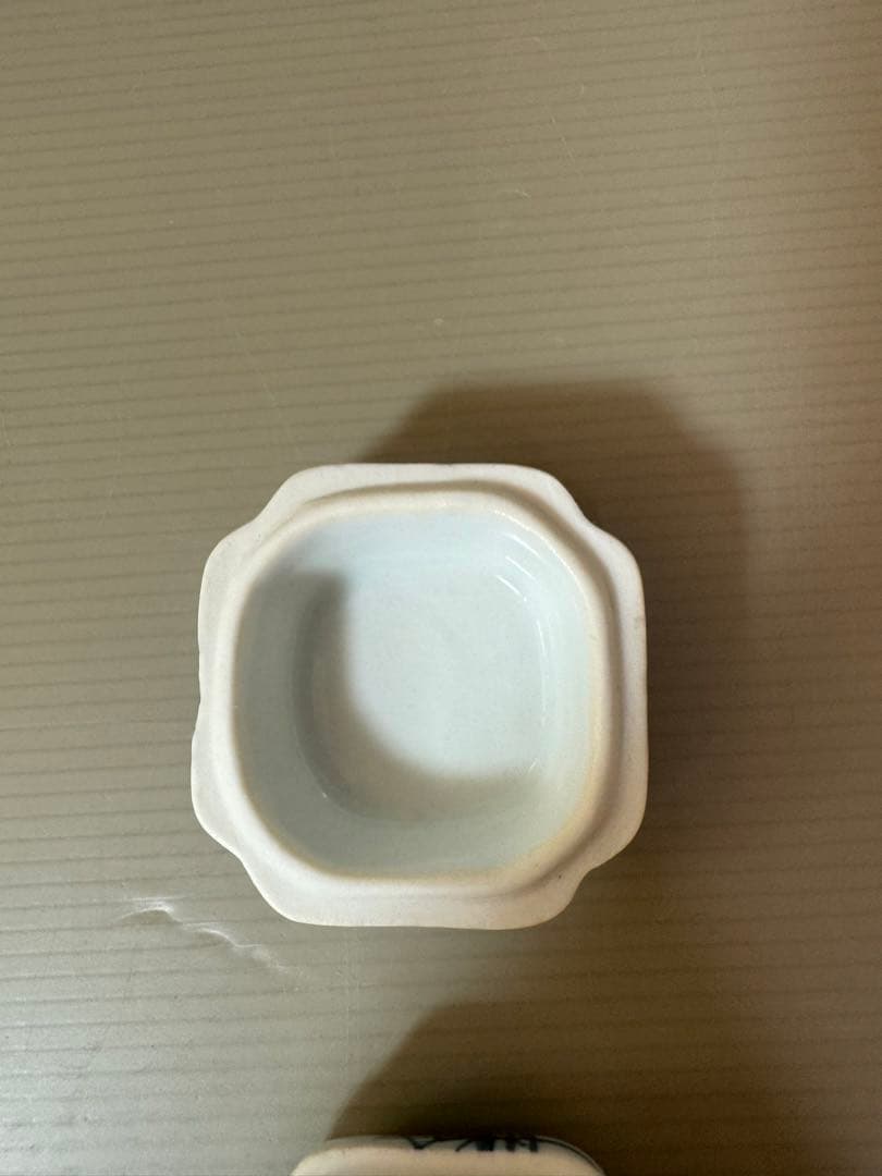 2716 染付香合　竹虎文　徳昇作