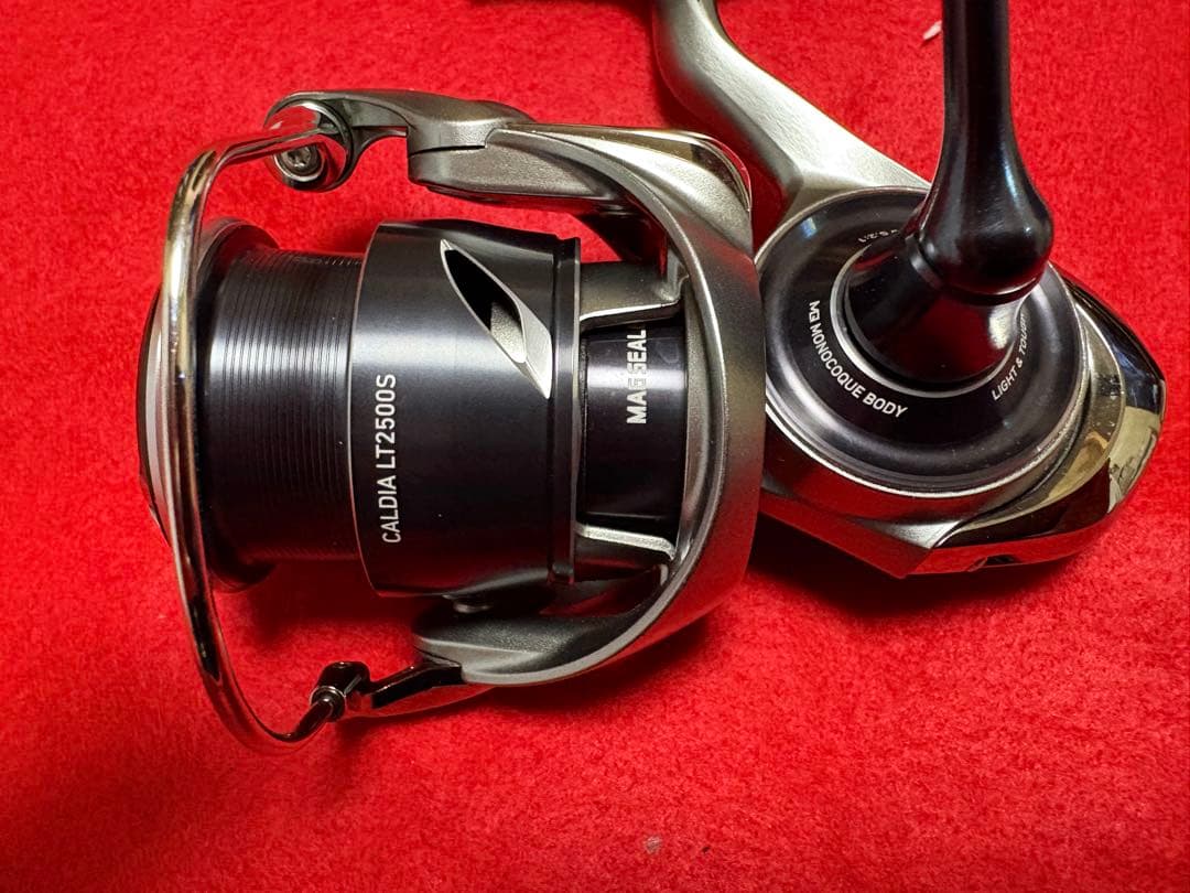 Daiwa 25カルディア　LT2500S スピニングリール
