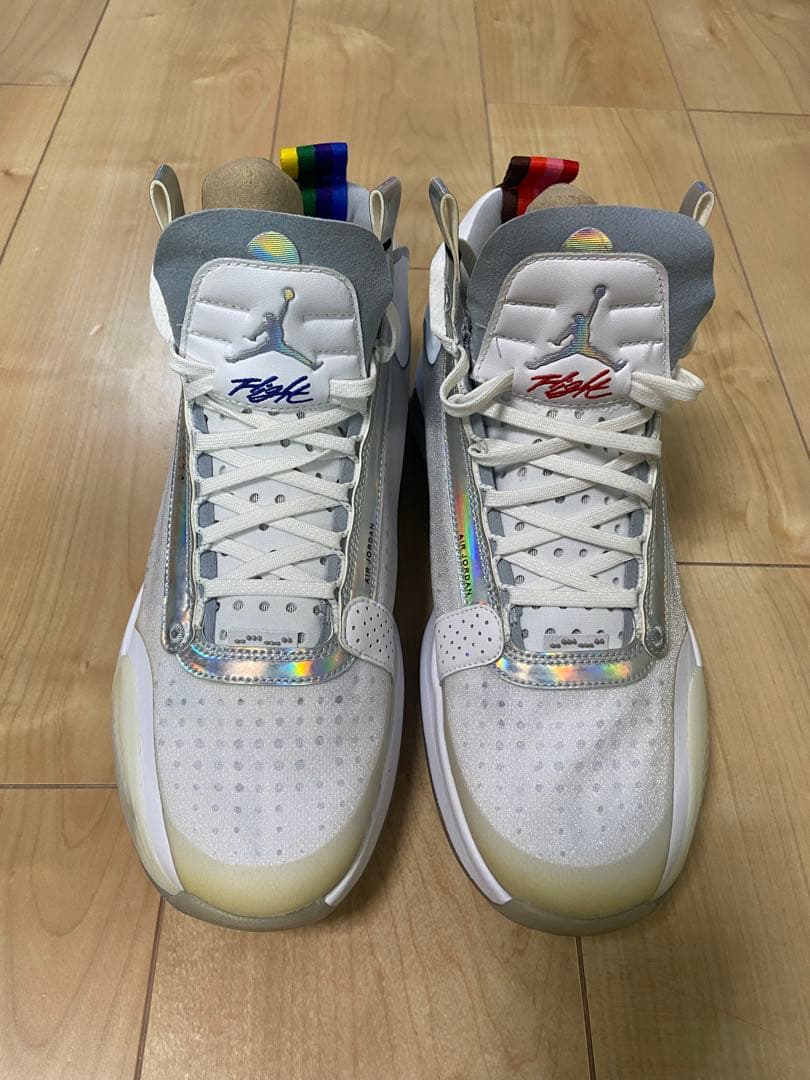 ナイキエアジョーダン　XXXIV ホワイトメタルシルバー