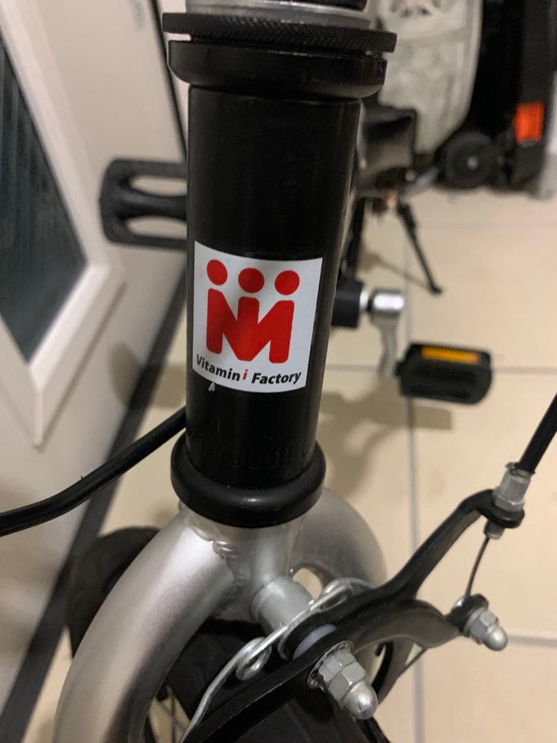 良品 廃盤品 限定カラー ブラック へんしんバイク 14インチ