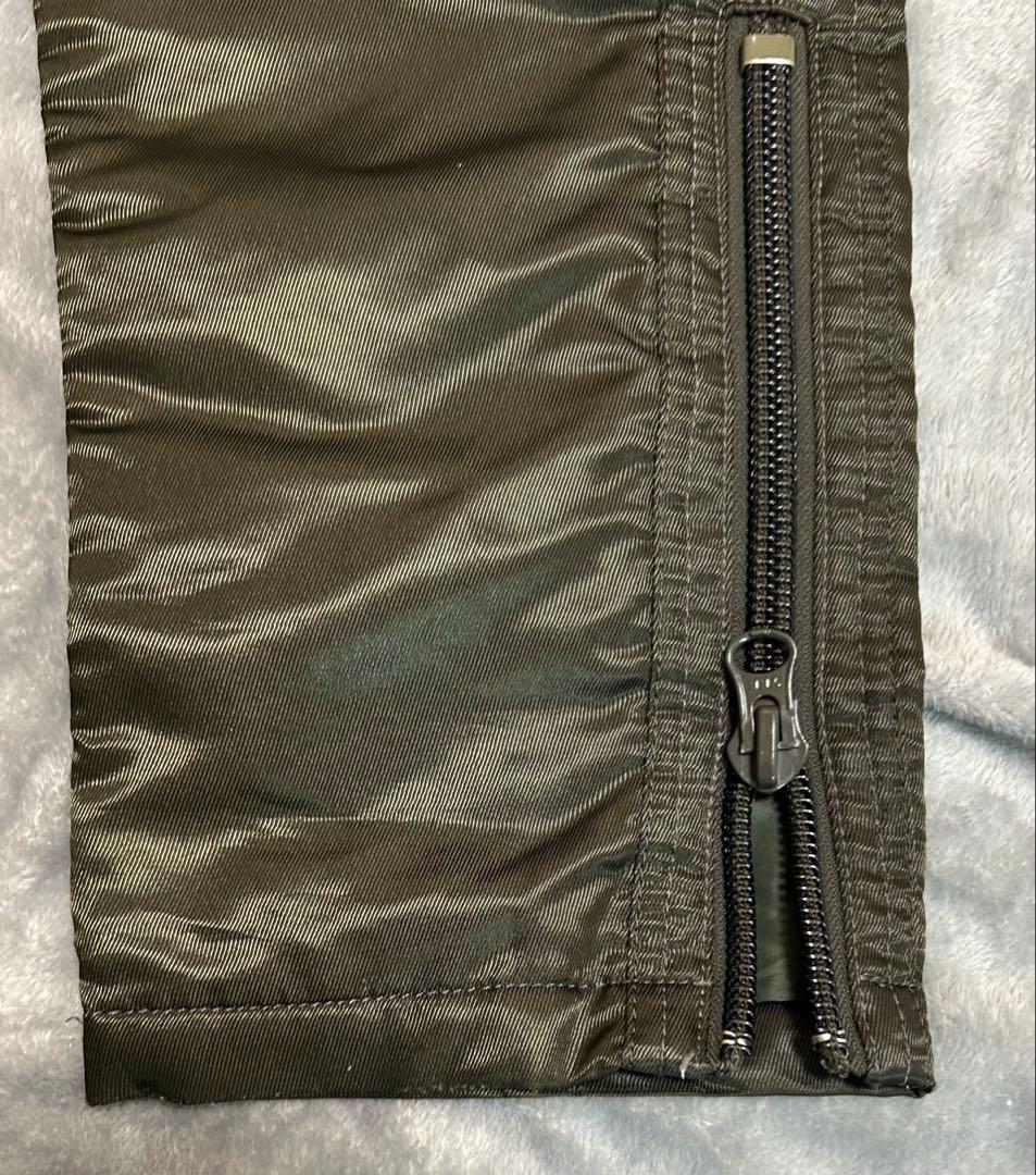 PEARLY GATES 　ナイロンパンツ(カーキ）