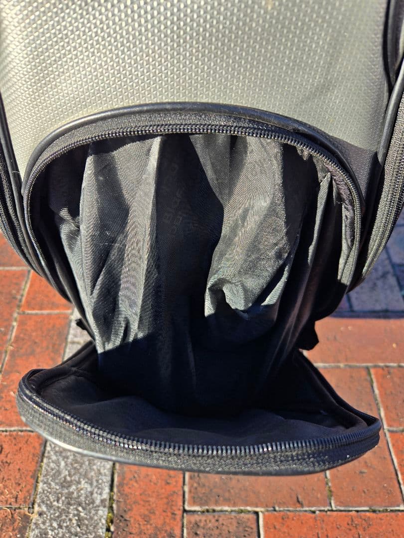 Black&White　ブラック&ホワイト　9型エナメルキャディバッグ　刺繍