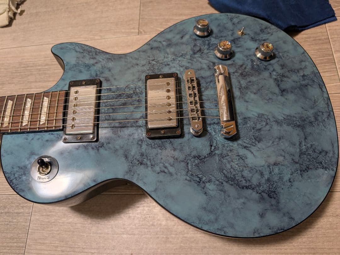 国内外希少品　ギブソン　レスポール　クラシック　ターコイズブルー