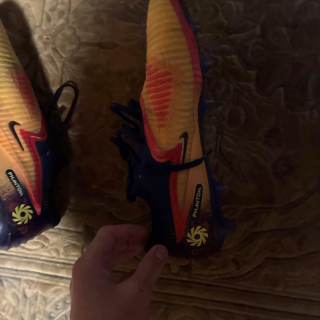 Nikeファントム6 agハーランドモデル