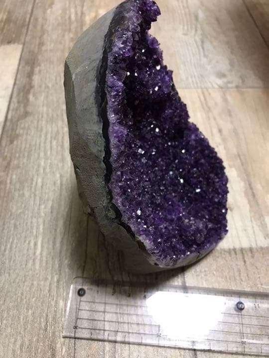 ウルグアイ産アメジスト(台座付き)