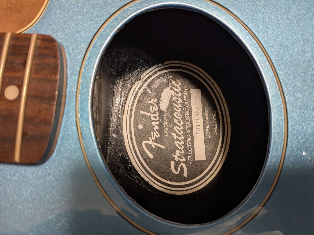 Fender FSR Stratacoustic　エレアコ