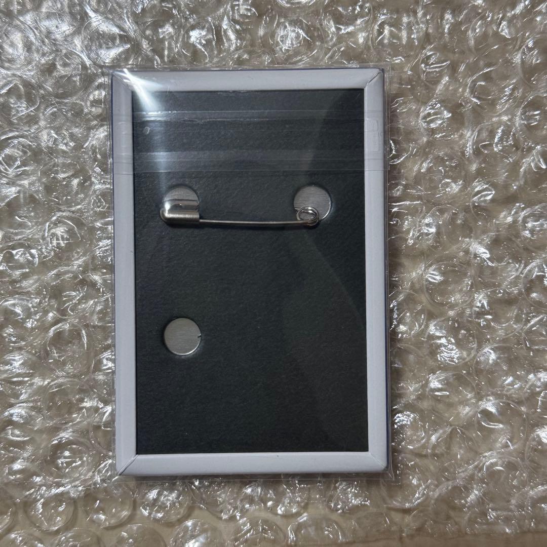 ブルーロック 凪 誠士郎　バッジ　非売品　レア