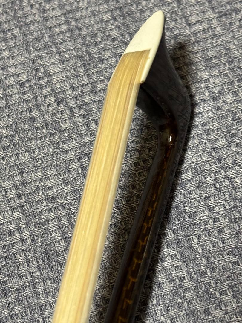 【試奏のみ】ほぼ未使用 カーボンファイバー バイオリン弓 4/4