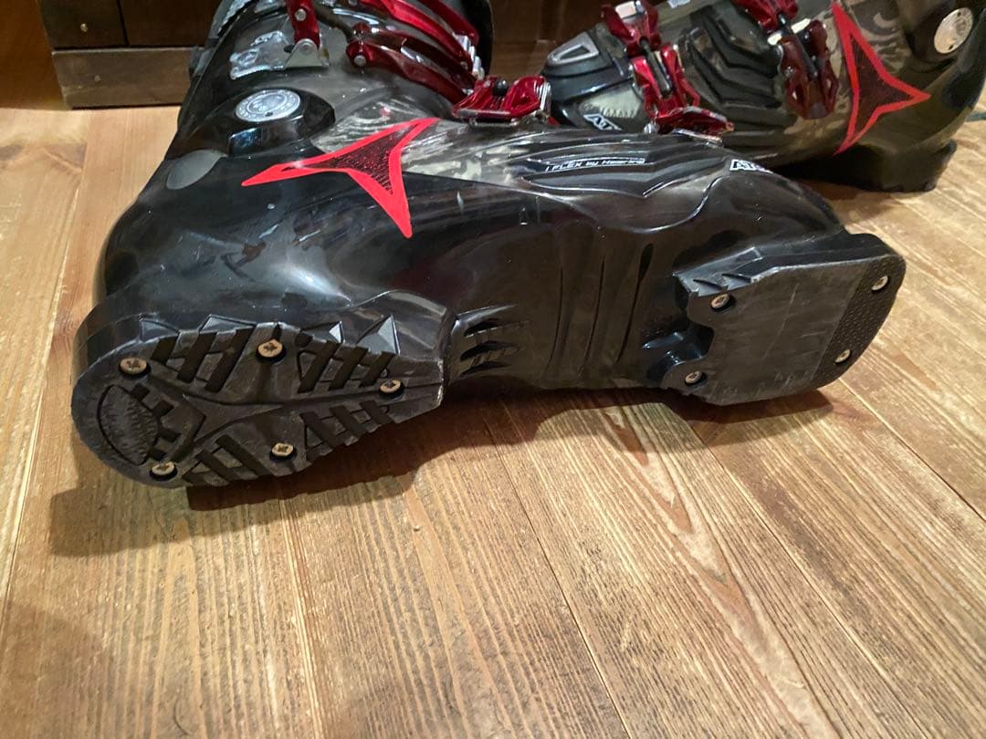 Atomic スキーブーツ　27.5cm