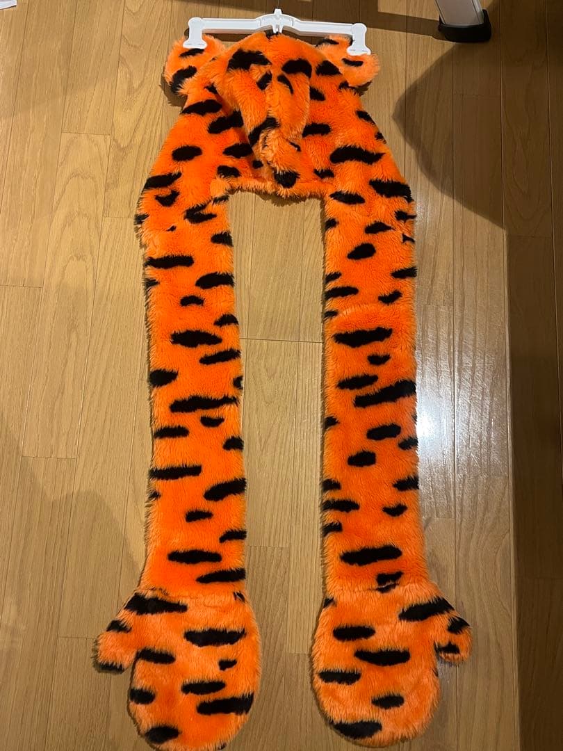 ディズニー　ティガー　マフラーキャップ