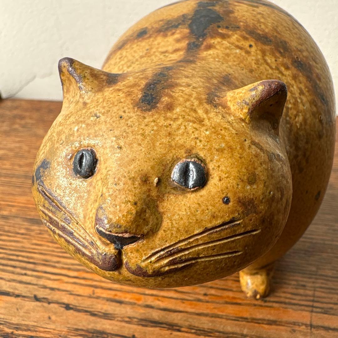 陶芸 太った茶色の虎猫 トラ猫 作家物 短尾 ぼんぼりシッポ 在銘