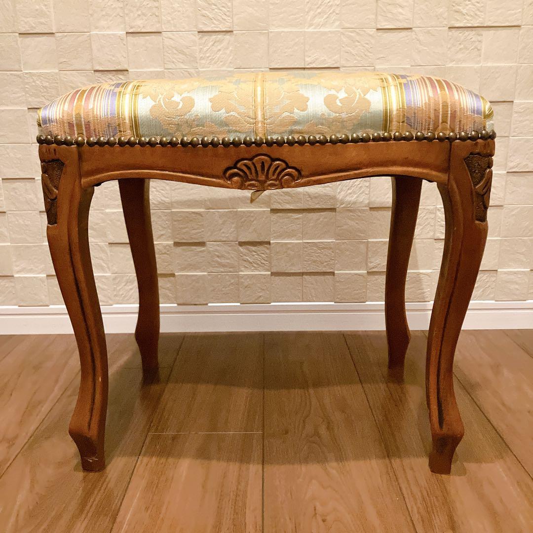 ヨーロピアン調 猫脚スツール ヴィンテージ クラシック 彫刻 木製 鋲打ち 椅子