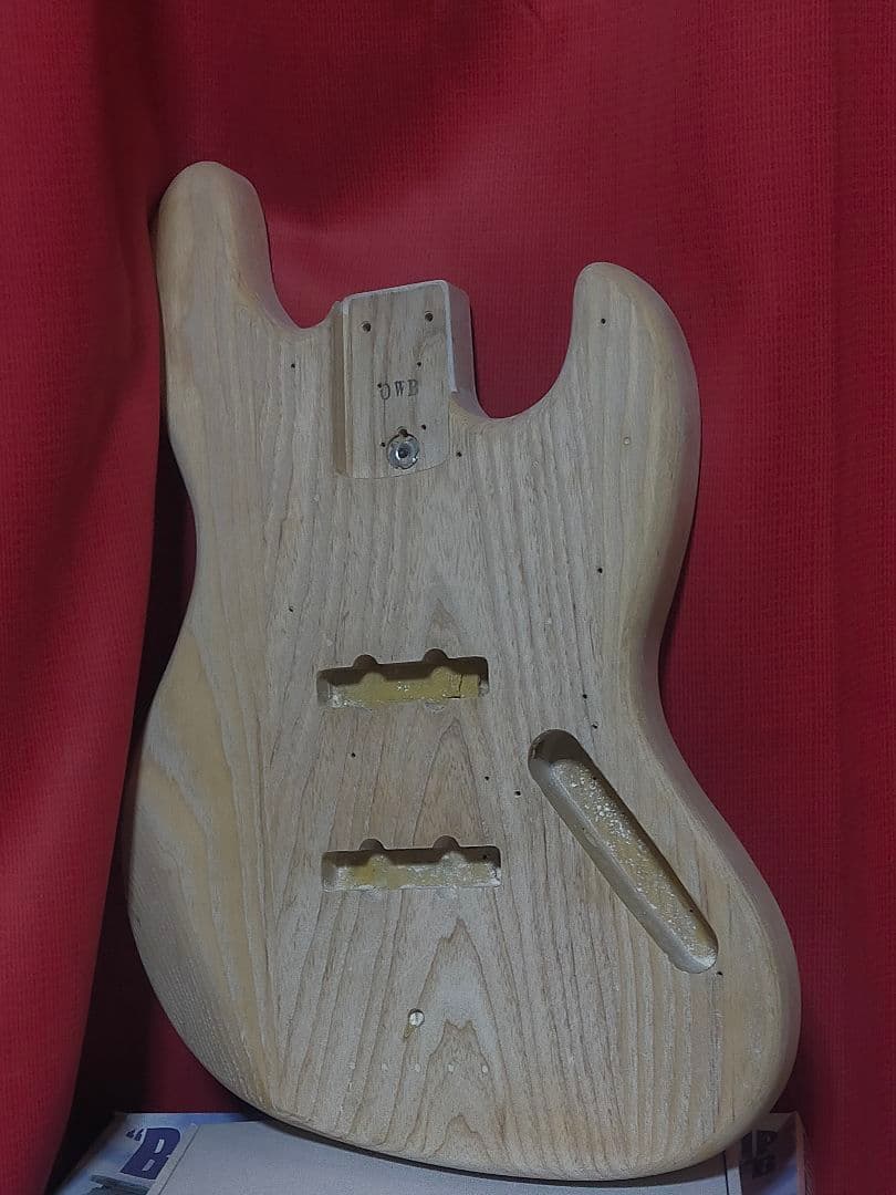 フェンダージャズベースボディ