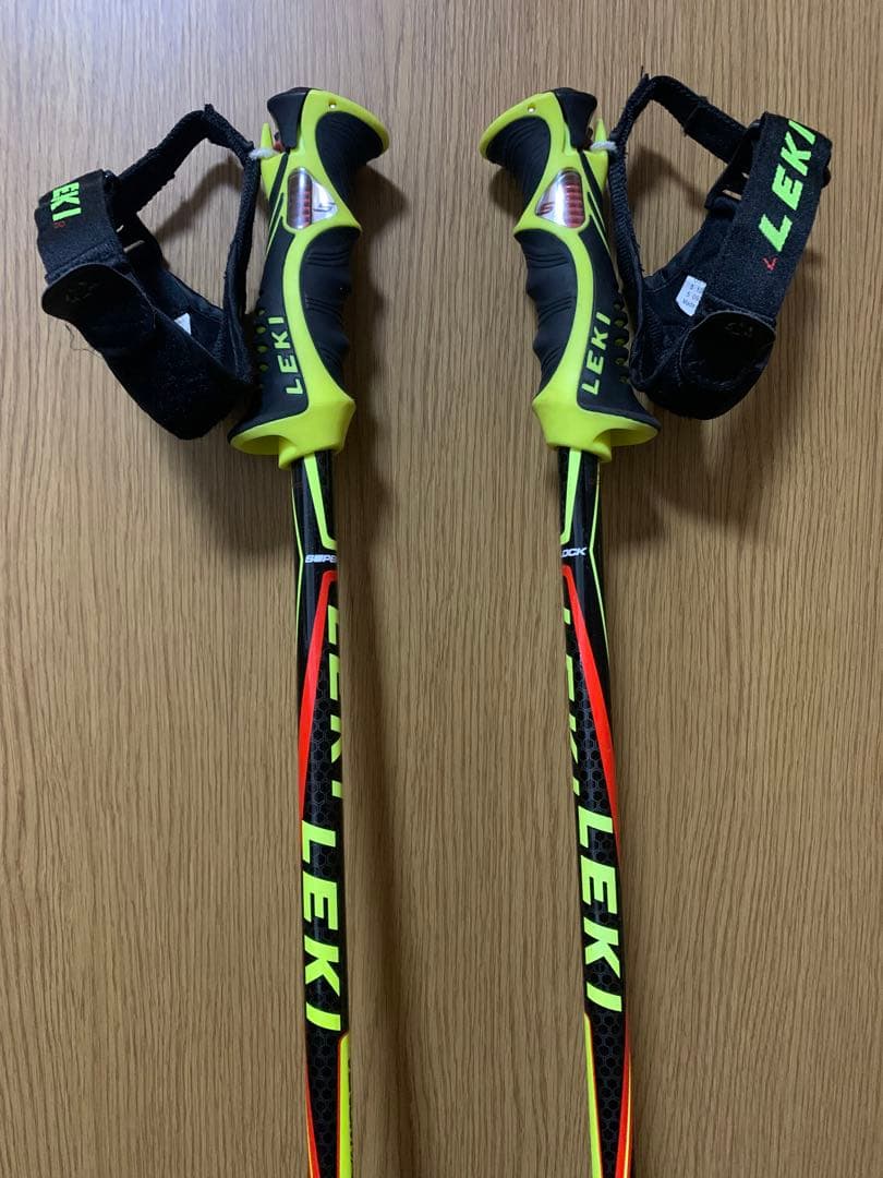 LEKI 伸縮性ストック　VENOM VARIO 3D