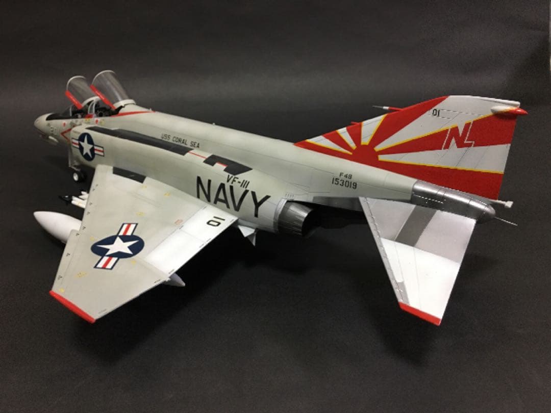 エッシー　1/48　F-4B　ファントムⅡ　サンダウナーズ　完成品