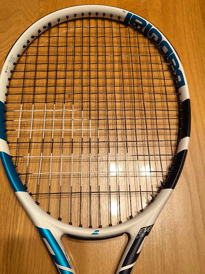 美品 バボラ テニスラケット Evo Drive Lite