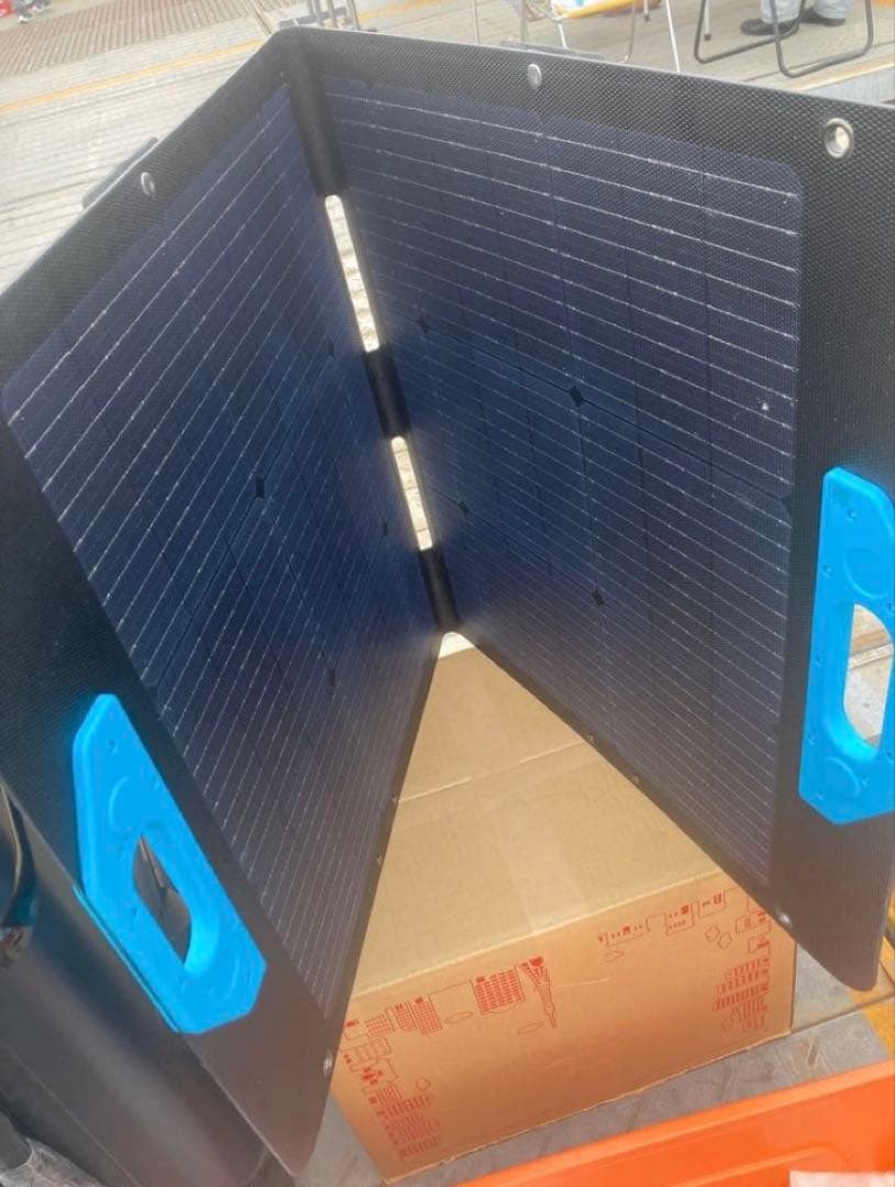 ANKER 折りたたみ式ソーラーパネル