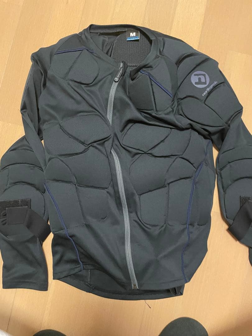north peak スノーボード　スキー　プロテクターMサイズ
