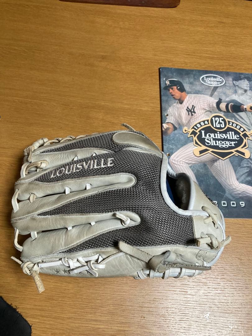 Louisville Slugger 硬式グローブ