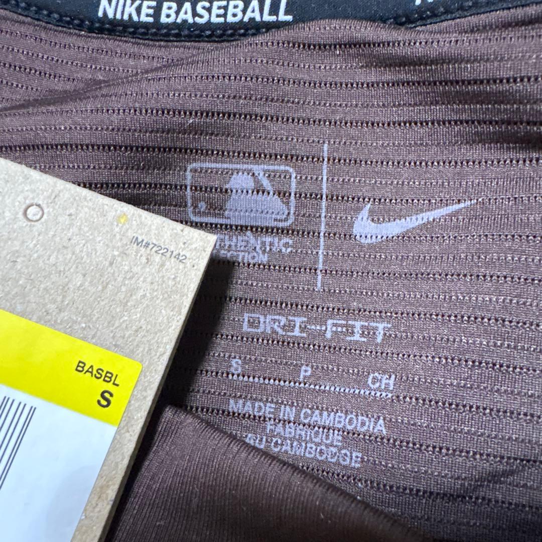 Nike パドレス Authentic Lightweight Pullover