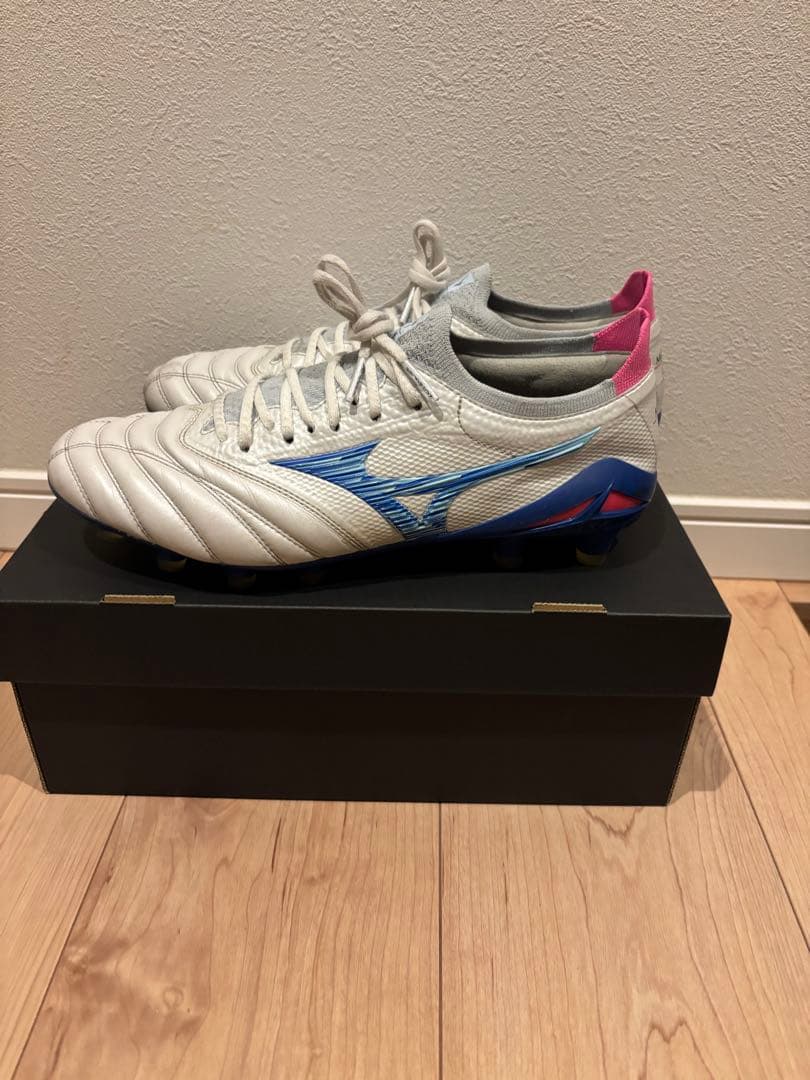 モレリアネオIV β JAPAN 25:スーパーホワイトパール×ターコイズ