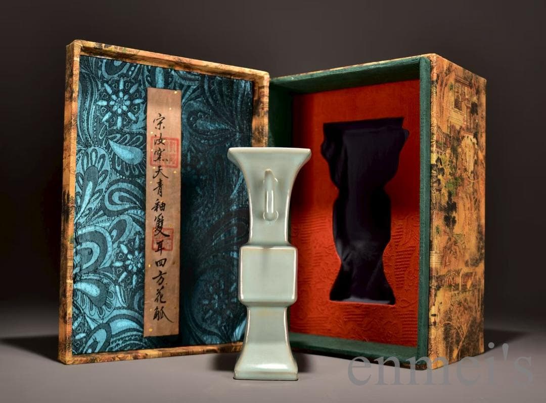 中国古美術・宋汝窯・天青釉双耳四方花觚・青磁・唐物・箱付・花瓶・時代物・古陶磁