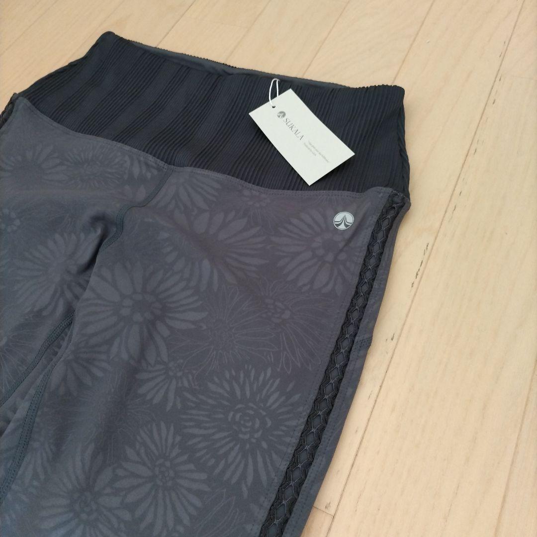 「新品未使用」LAVA　エンボスレギンスヨガパンツ Mサイズ