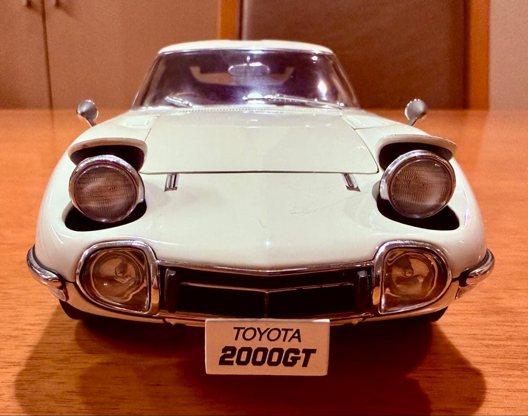 AUTOart製 トヨタ2000GT 1/18
