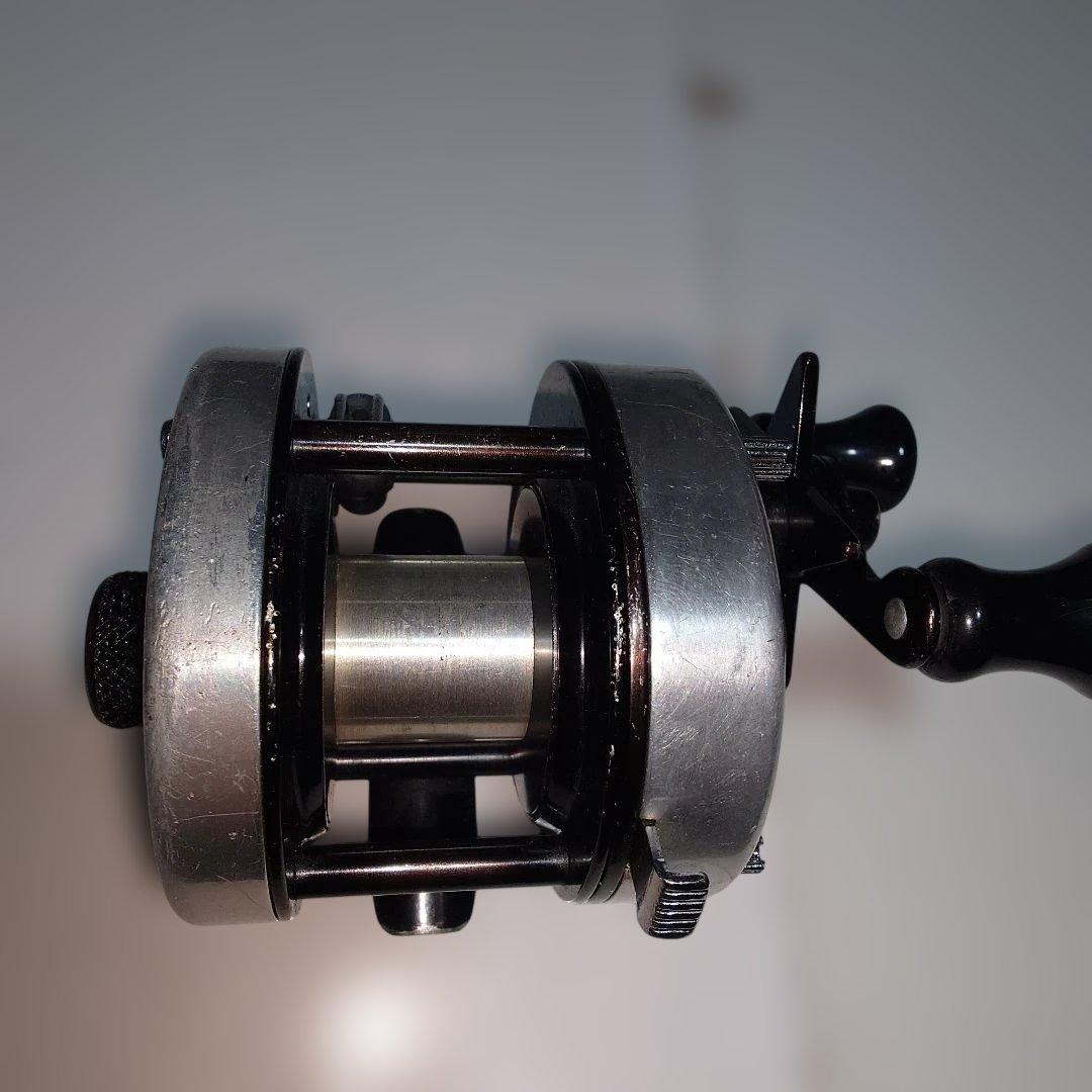 Pflueger フルーガー 2600 ベイトリール