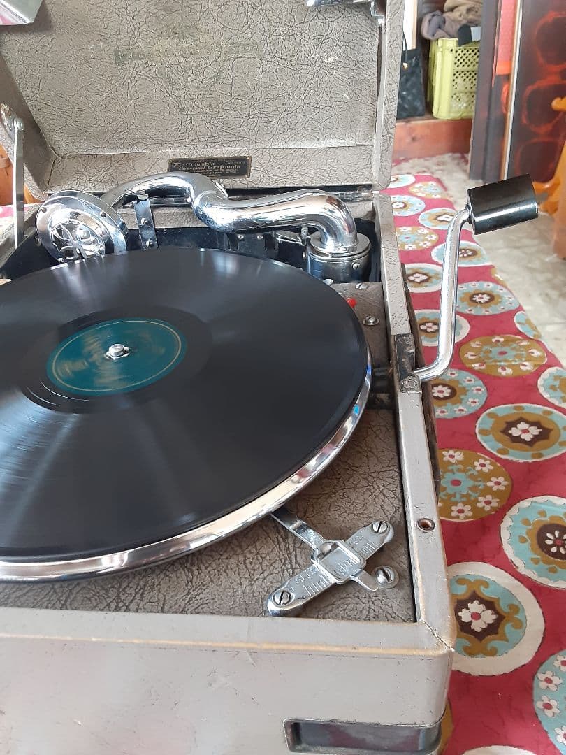 昭和レトロ、珍品ポータブルレ蓄音機、コロンビア、動作品