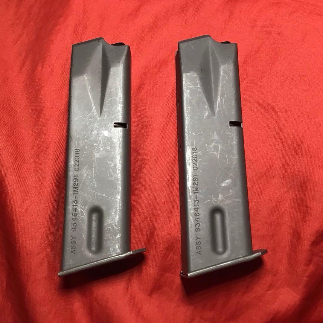 ベレッタ製　実物純正M9マガジン2本セット　中古品