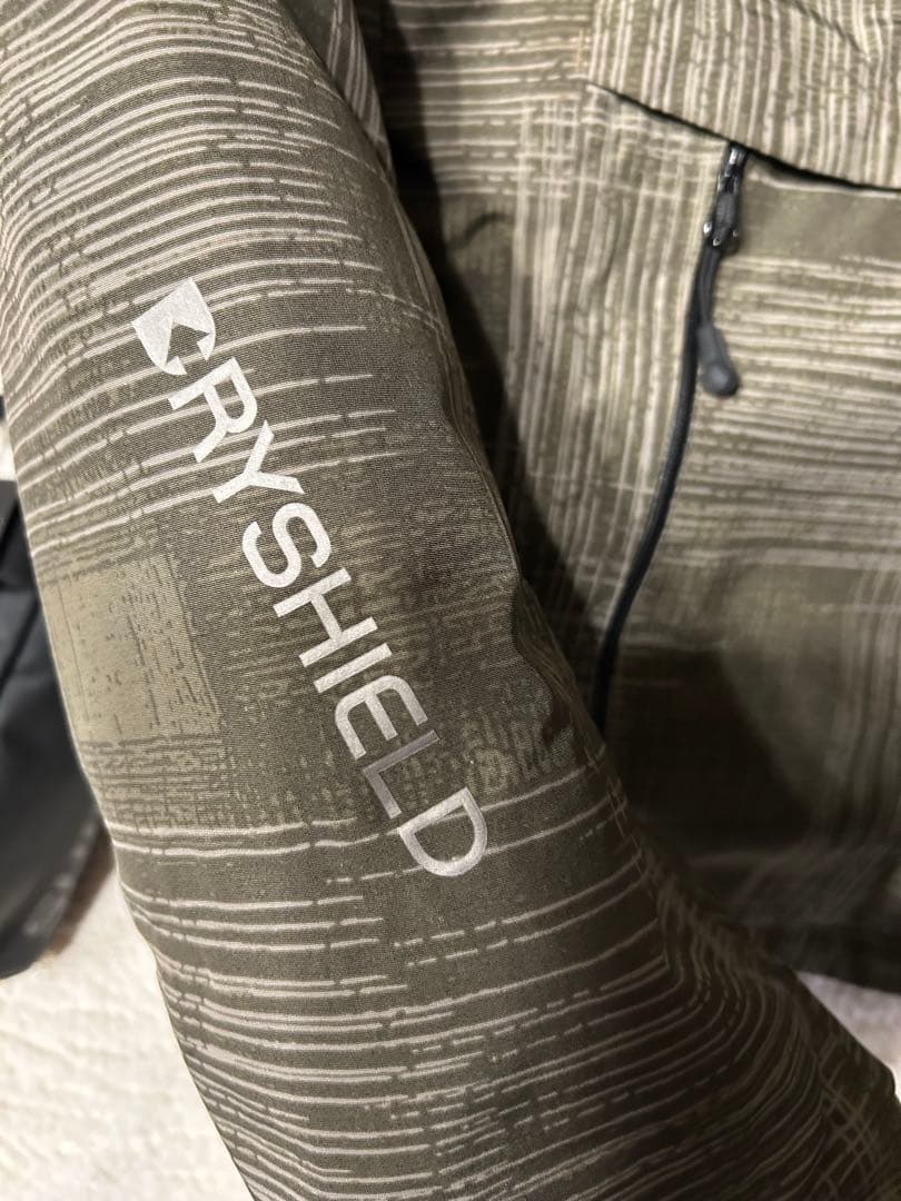 シマノ防寒着PRYSHIE LD美品