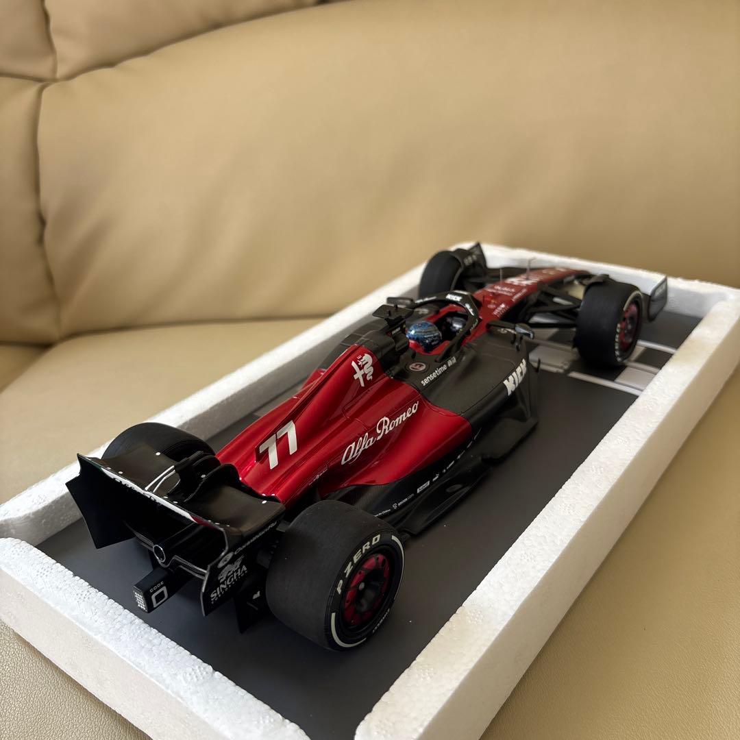 E-m-Y 様 1/18ミニチャンプス アルファロメオC43 V.ボッタス