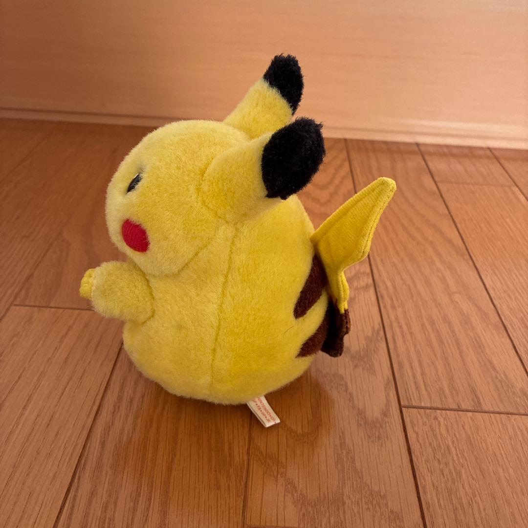 初期ピカチュウ ぬいぐるみ