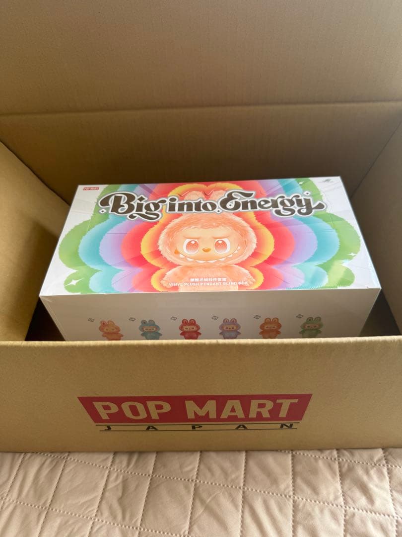POPMART THE MONSTERS BIG INTO ENERGY ラブブ