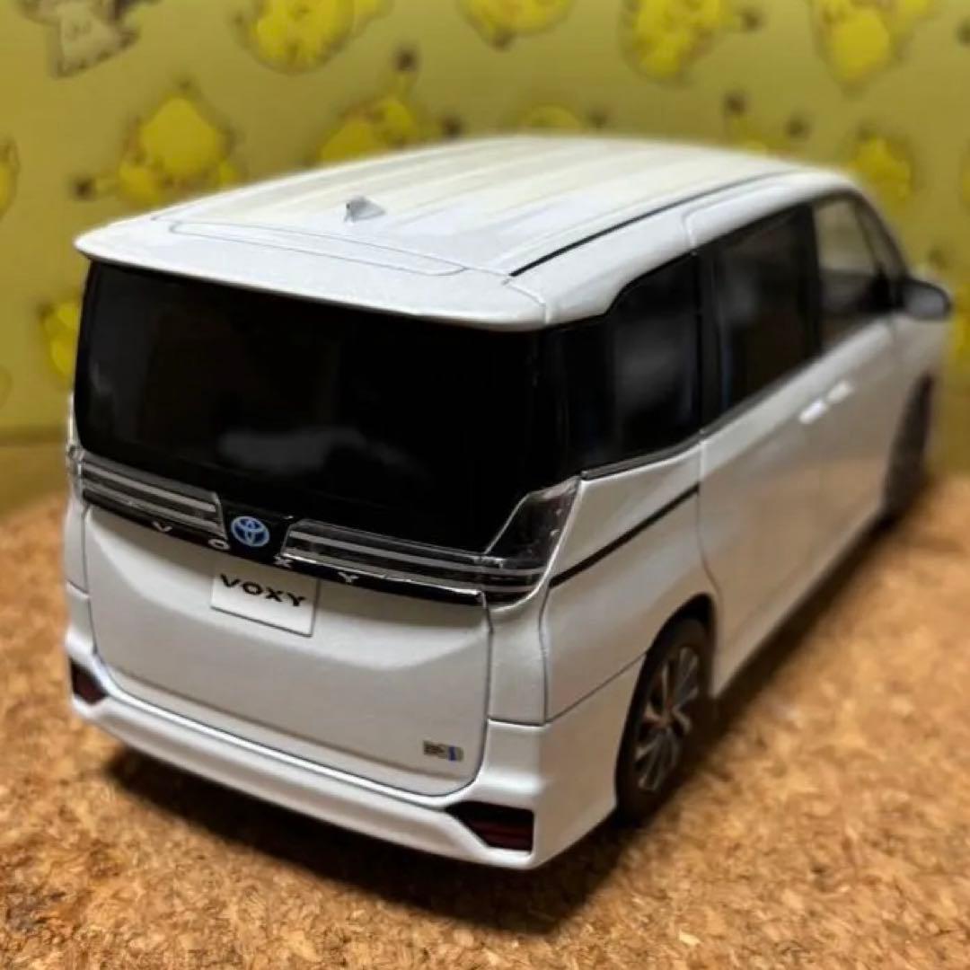 トヨタ 90ヴォクシー カラーサンプル ホワイト(セール中)